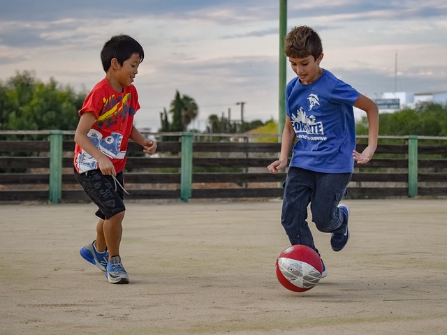NBA杯半场：凯尔登13分，东契奇24分&詹姆斯12+8，马刺70-58领先湖人